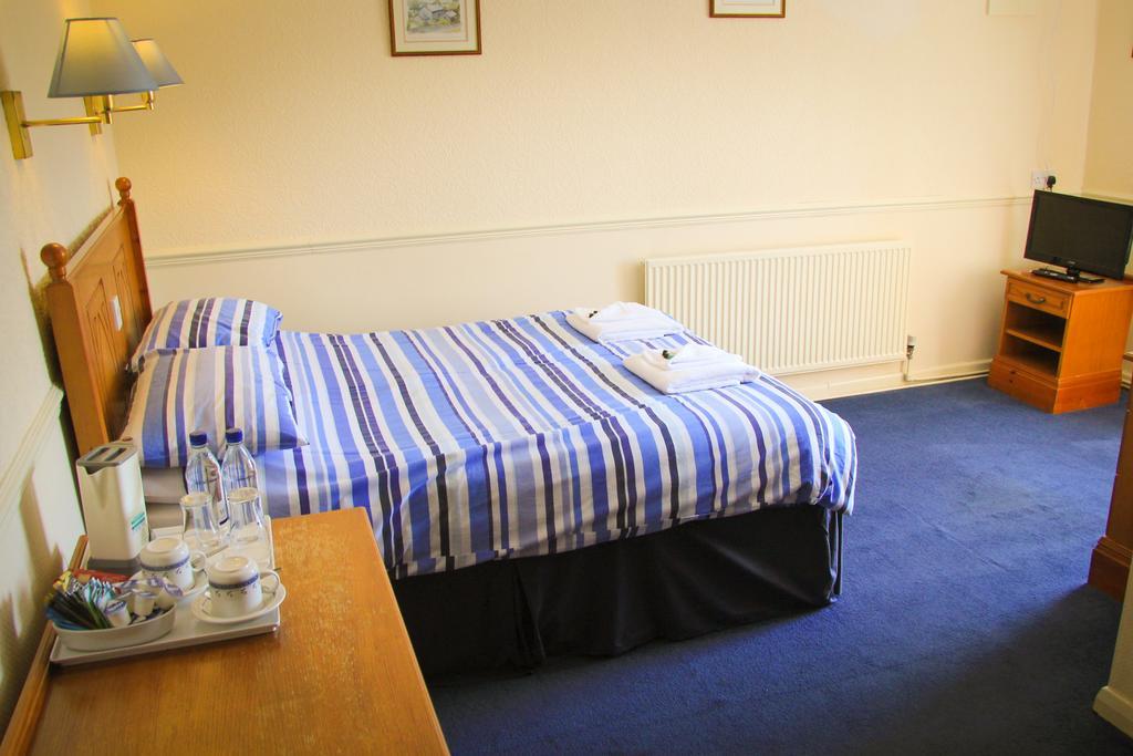 The Red Lion 3* Lowick Green